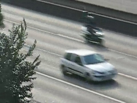 Paris : grand zoom périphérique porte de Saint Ouen
