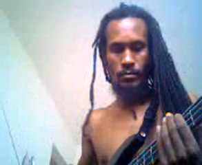 Ras'Métys play Bass Black Chariot