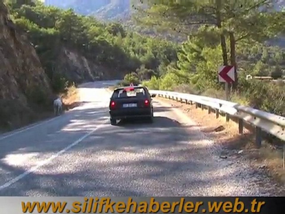 www.silifkehaberler.web.tr Karayolunda inanılmaz görüntüler