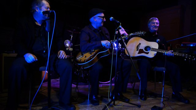Milton & Farrow - Everybody Sang The Blues - Feat. Alan Glen