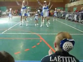 des petits morceaux de la chorée d'adeline