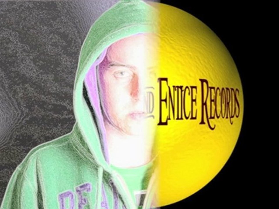 Esstar - Airplanes - (Remix)