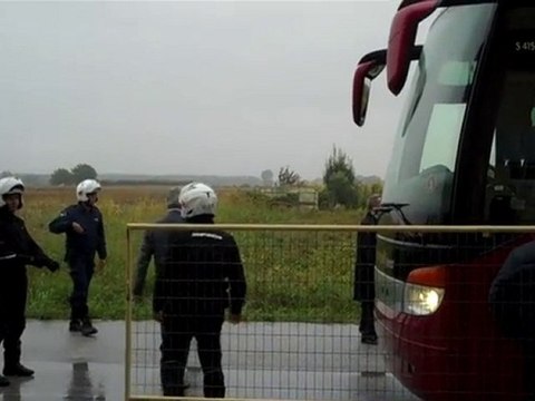 RED PLANET- Αφιξη του Ολυμπιακού στο γήπεδο της Ξάνθης