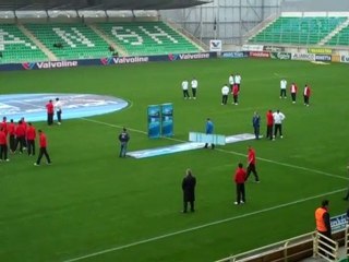 RED PLANET- Οι ερυθρόλευκοι επιθεωρούν τον αγωνιστικό χώρο