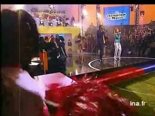 Axelle RED Youssou N'DOUR "la cour des grands"