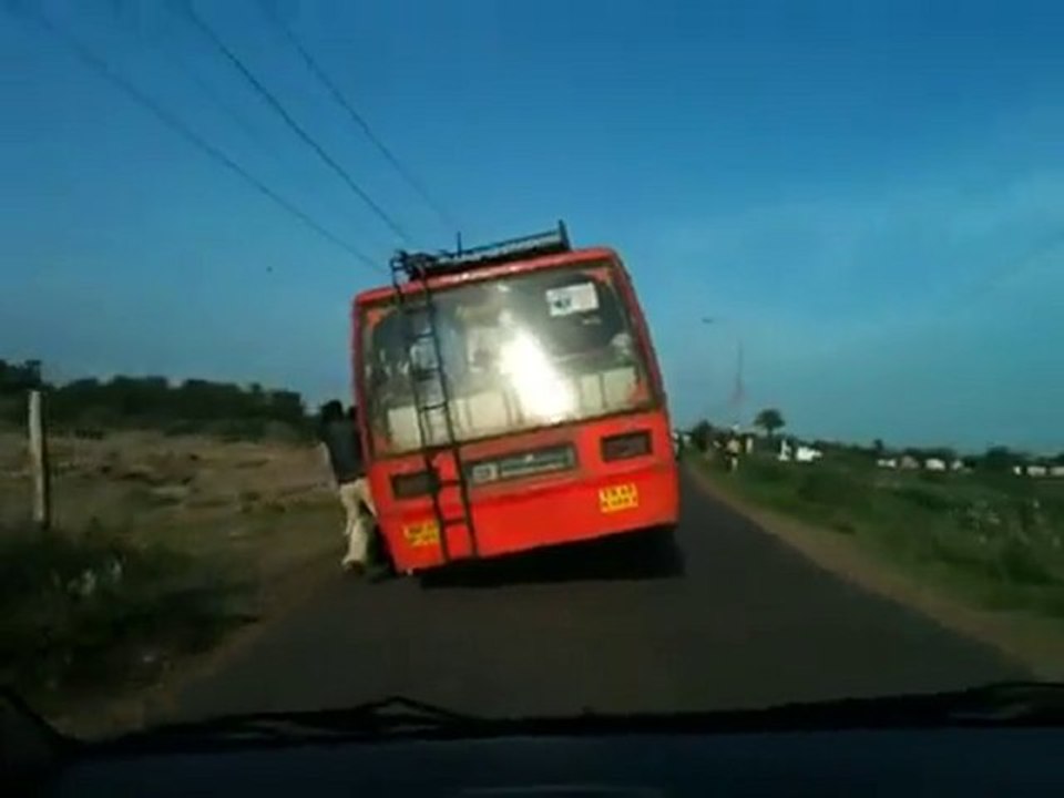 Halk Otobüsü  Taksim Sarıyer Hattı