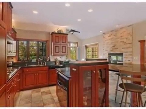 Homes for Sale - 19270 Glacier Pkwy - Brookfield, WI 53045 -