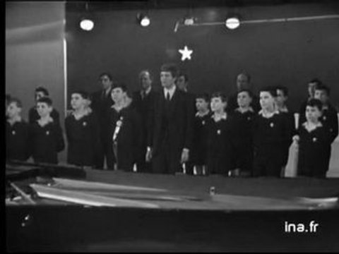 Les petits chanteurs à la croix de bois Cantate de Noël