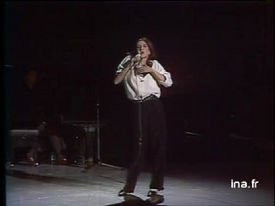 Carole Laure "Joue moi un tango"