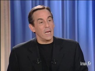 Marianne Denicourt et Bernard Murat à propos de la pièce de théâtre "La chambre bleue"