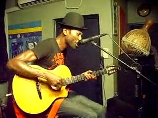 KEZIAH JONES - MILLION MILES FROM HOME - LIVE AT JAZZHOLE