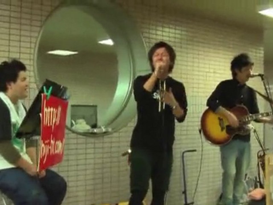にじ色　音子　コラボ路上ライブ　拓也さんと共演　８　’１０／１０／９