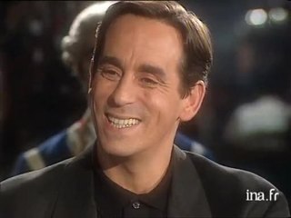 Renaud à propos de son engagement politique