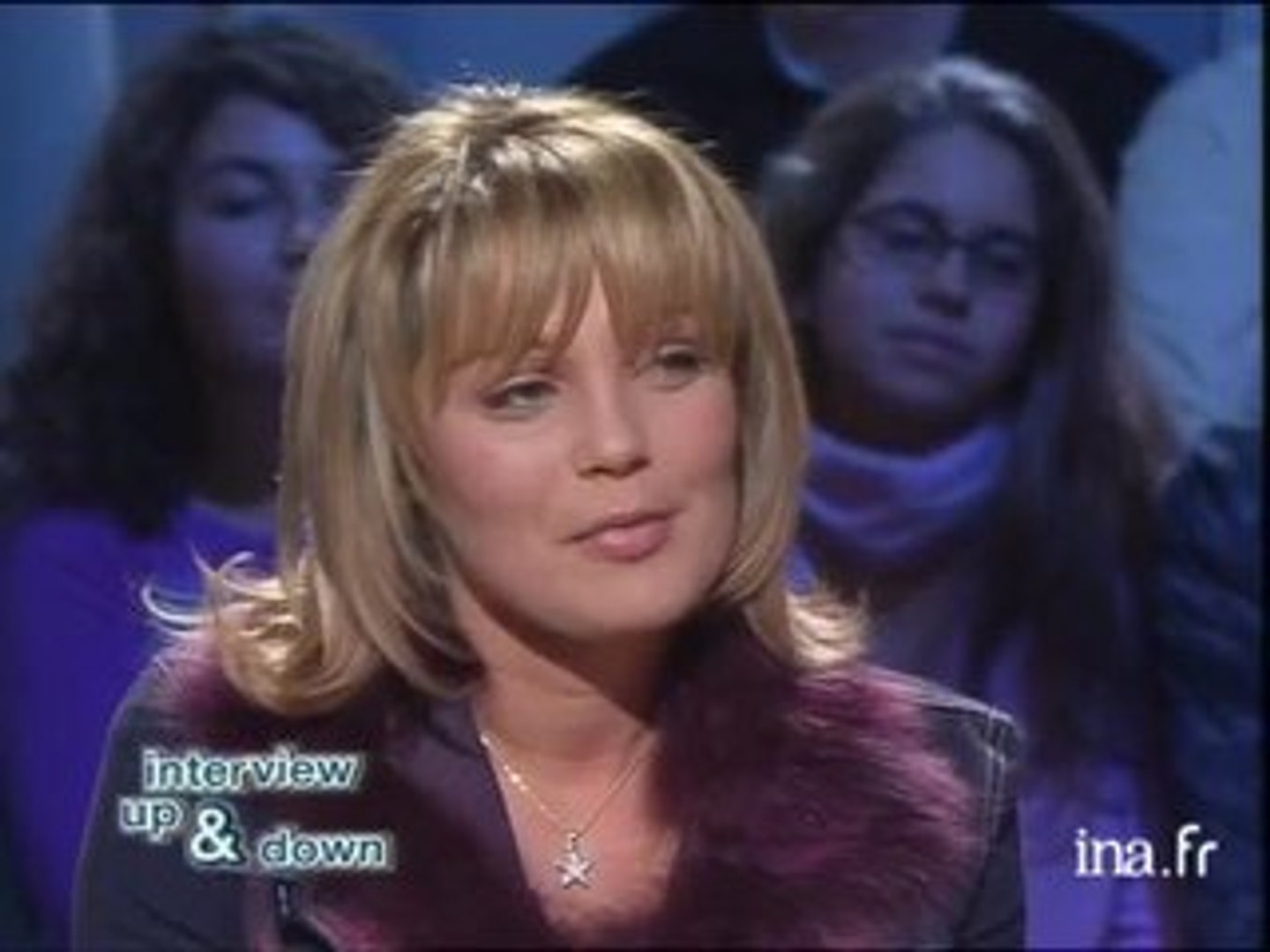 Interview Up and down de Laure Sinclair - Vidéo Dailymotion