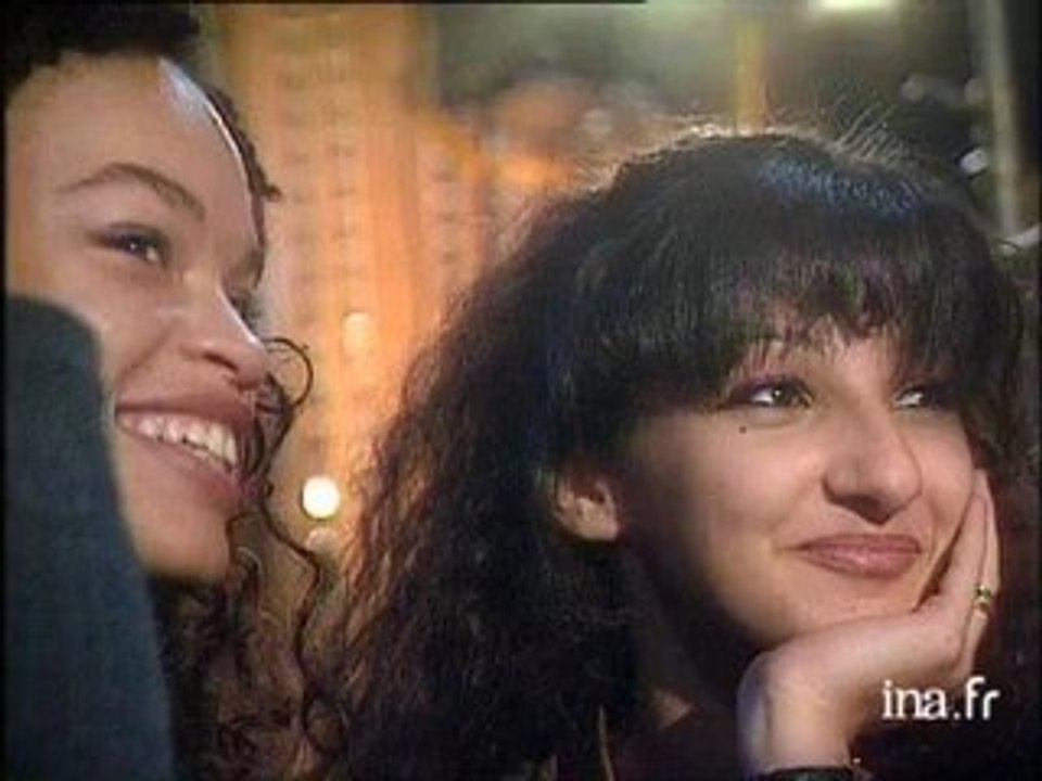 Enrico Macias à propos de sa femme et de l'humour.