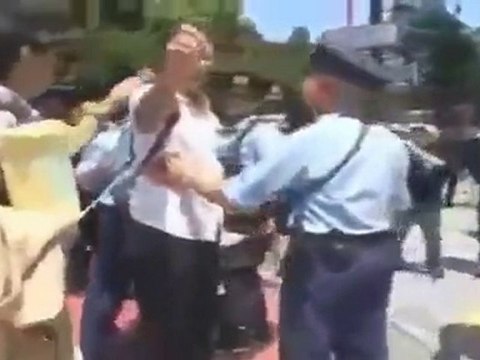 Japanese rightwing group attacks Canadian