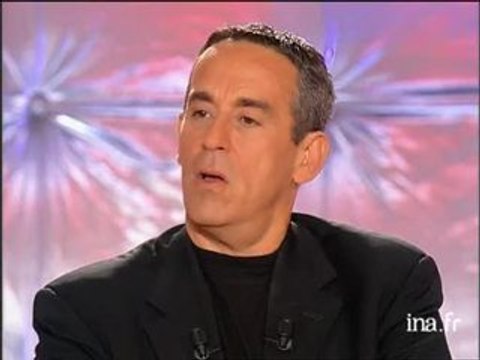 Arielle Dombasle et sa rencontre avec Bernard Henri Lévy