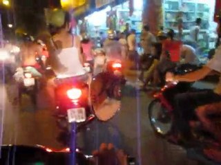 Course derrière un "xe om"