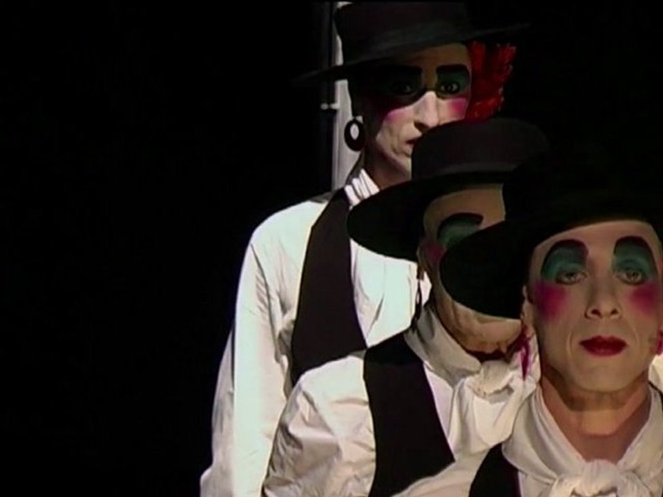 TATOUAGE d'Alfredo Arias - EXTRAIT - Théâtre du Rond-Point