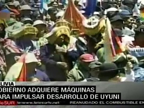 Morales asiste a acto en Uyuni y reclama que Chile debería