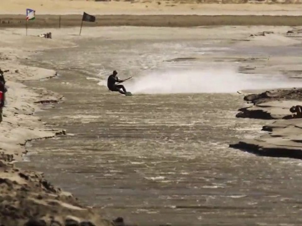 Record 100 km/h kitesurf