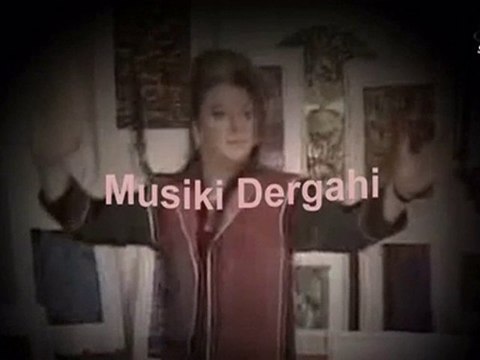 Zeki Müren - Hayat Bazen Tatlıdır -(Seheryelinden Esintiler)