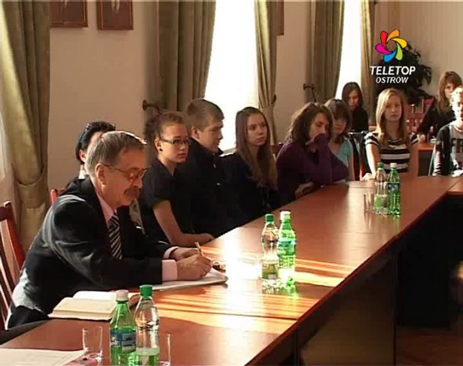 Inauguracja XII kadencji Młodzieżowej Rady Miasta i Powiatu Ostrów Mazowiecka 8.10.2010