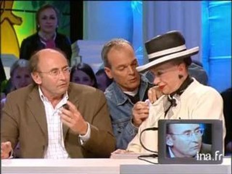 Cadeau personnalisé de Laurent Baffie à Geneviève De Fontenay