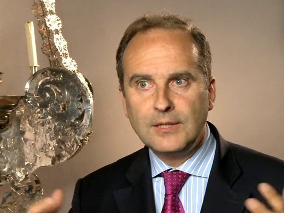 Un expert, une oeuvre : un lustre en argent du XVIIe siècle