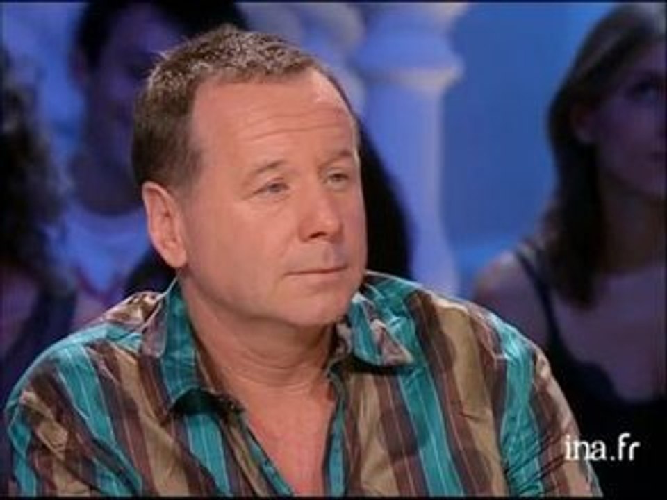 Jim Kerr du groupe Silmple Mind à propos de l'albuml "Black and white"