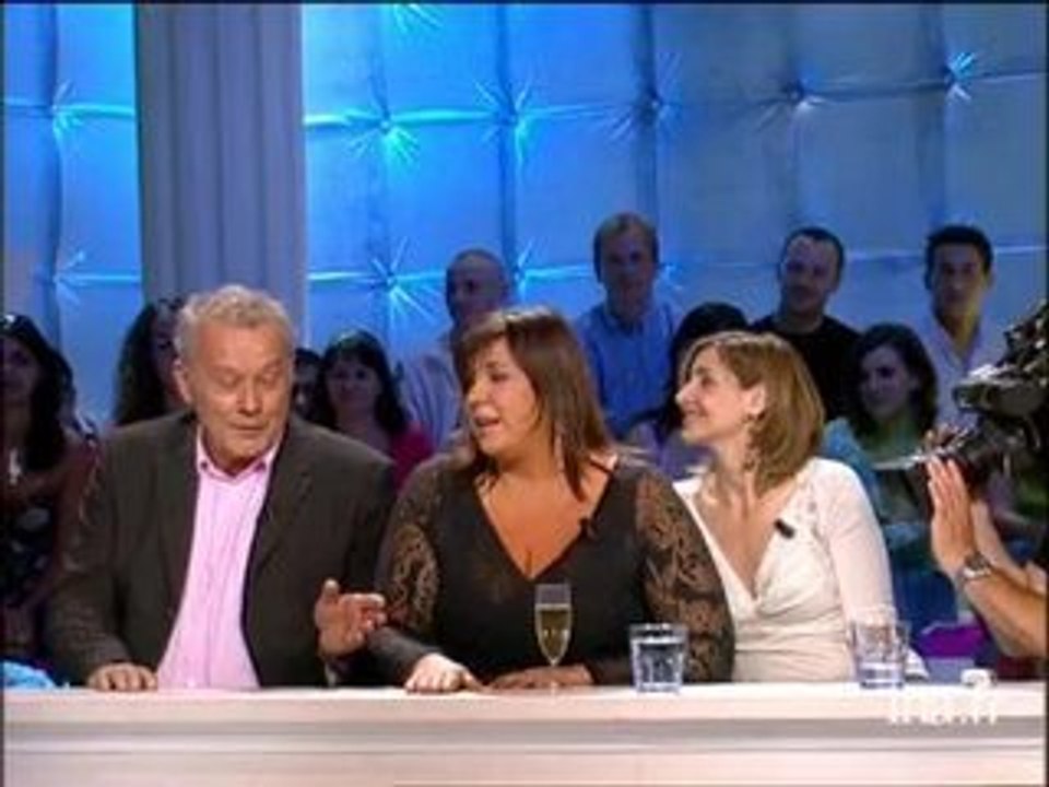 Pause bisou  pour Michèle Bernier