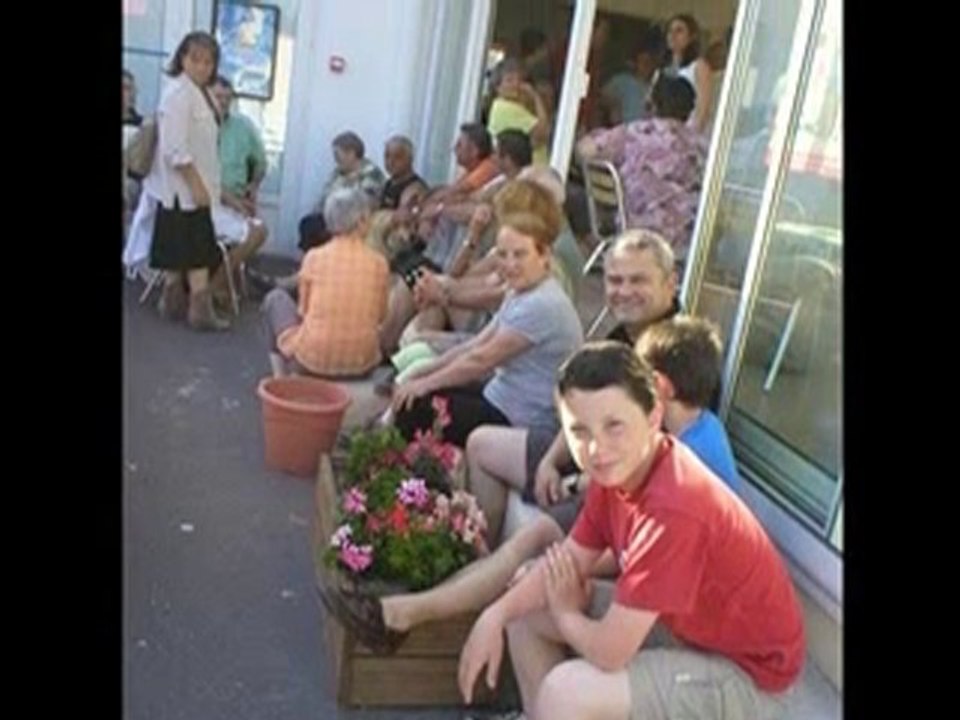 repas des résidents au camping l'orée de l'océan