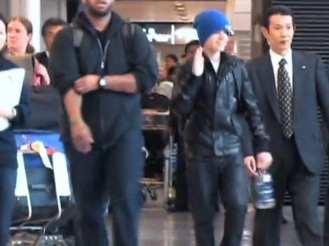 SNTV - Justin Bieber taking a stand