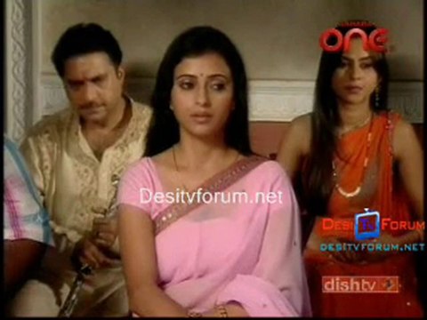 Woh Rehne Wali Mehlon Ki - 18th October 2010 pt1