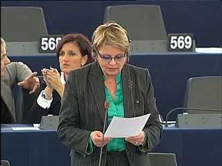 Siiri Oviir on Precarious women workers