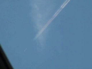 chemtrail coloré au dessu du tour de France Ardéche 16.07.10