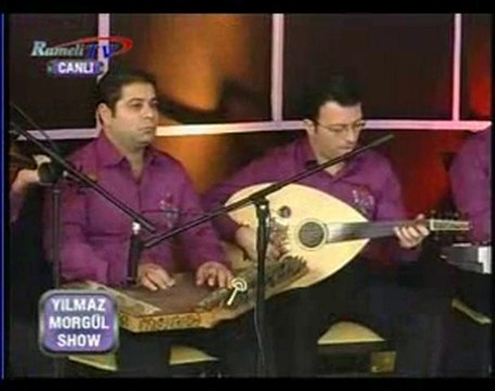 Cengiz Kurtoğlu duvardaki resim canlı