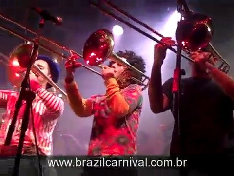 Orquestra no Circo: Oculos Escuros