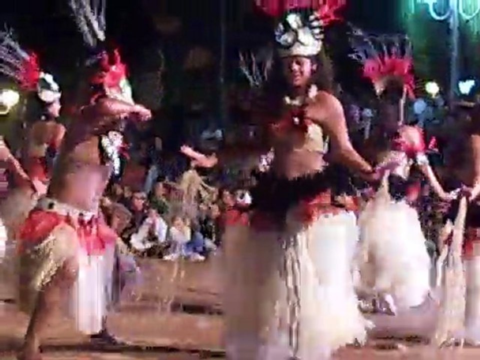 DANSE TAHITIENNE