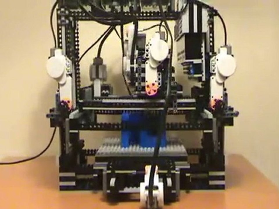 Lego Maker-Bot