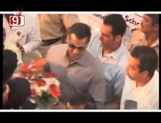 Otherwise Dabangg Salman Khan Runs For His Life!!!