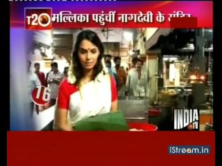 Mallika visits snake temple in Kerala