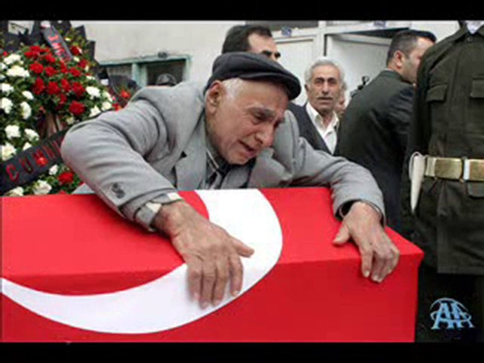 Eşref Ziya   Senai Demirci – Sen Babasın