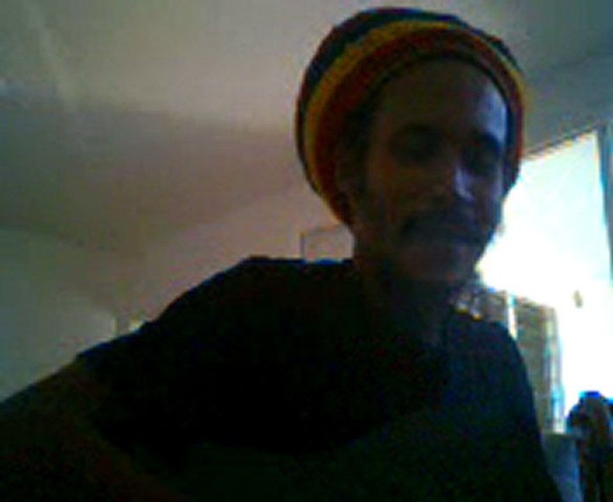 Ras'Métys sing " Three little birds "