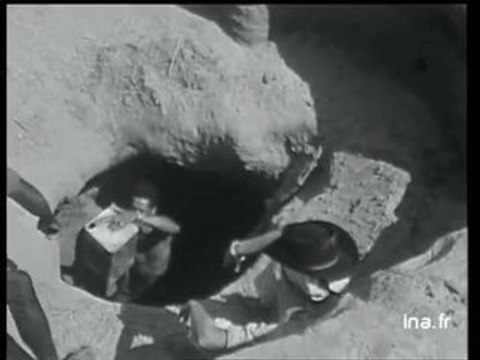 Au Kenya : femme blanche femmes noires