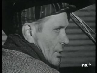 la cloche et ses clochardes