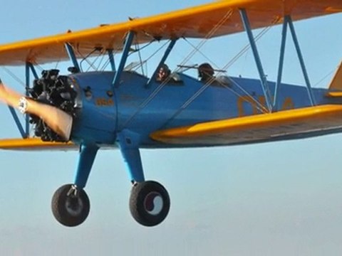 Clip à l'honneur du Boeing PT 17 Stearman F-HAME