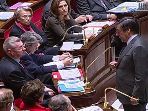 Retraites: de 1,1 (police) à 3,5 millions de manifestants (syndicats)