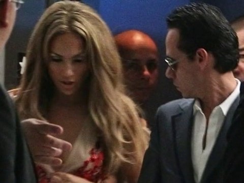 SNTV - Exklusiv: Jennifers Dekolleté