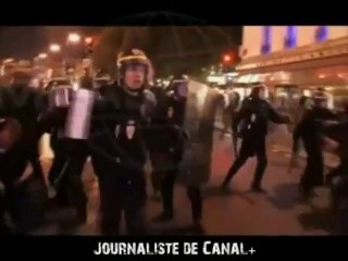 CHOC...CRS tabasse des lycéens et journaliste.